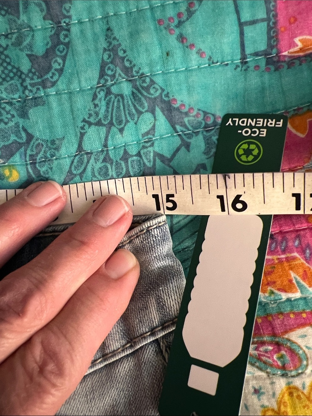 Time & Tru ladies jean shorts - Picture 6 of 6